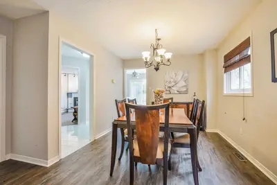 5776 Bell Harbour Drive, Mississauga, ON L5M 5L3