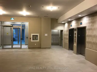 216 Oak Park Boulevard 301, Oakville, On L6h 0h4