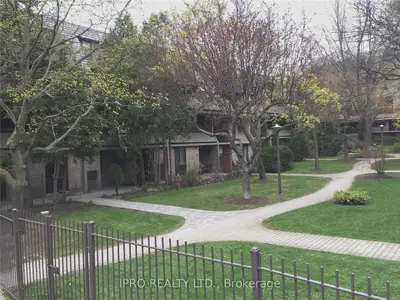 1250 Mississauga Valley Boulevard 41, Mississauga, ON L5A 3R6