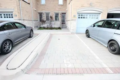 3100 Thomas Street S 7, Mississauga, ON L5M 0T2
