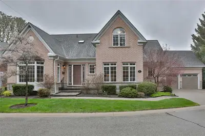 1405 Lorne Park Road 30, Mississauga, ON L5H 3B2
