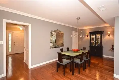 1389 Milton Avenue, Mississauga, ON L5G 3C5
