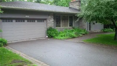 1541 Merrow Road, Mississauga, ON L5J 3C4