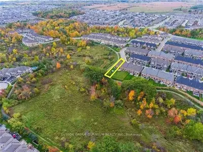 2449 Village Common, Oakville, ON L6M 0S2