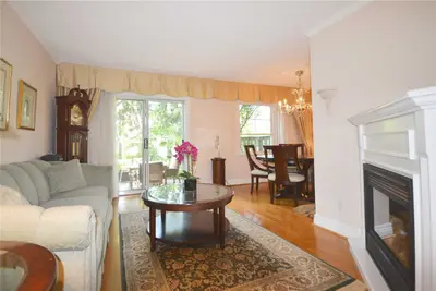 3400 Rhonda Valley 9, Mississauga, ON L5A 3L9