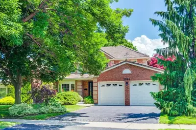2284 Dunedin Road, Oakville, On L6j 6j6