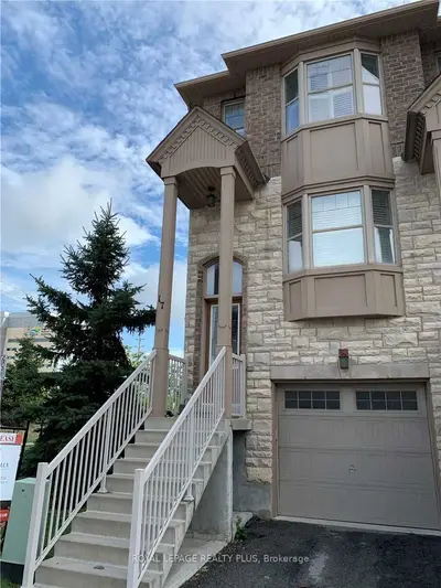 2410 Woodstock Trail 17, Oakville, On L6m 0l3