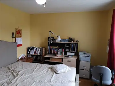 713 Burnhamthorpe Road 40, Toronto W08, ON M9C 2Z6