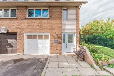 7440 Bybrook Drive, Mississauga, ON L4T 3R2