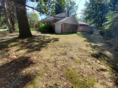 1248 Minnewaska Trail, Mississauga, ON L5G 3S5