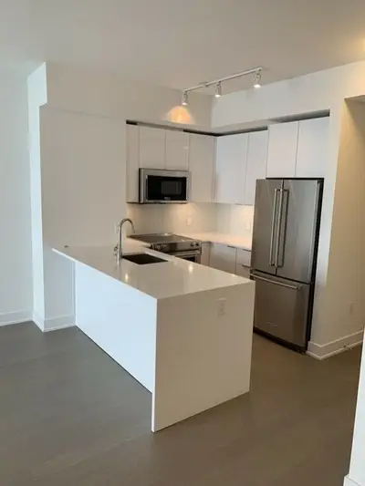 20 Shore Breeze Drive 3807, Toronto W06, ON M8V 0C7