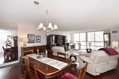 3650 Kaneff Crescent 1601, Mississauga, ON L5A 4A1