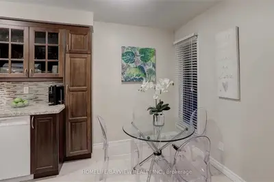 35 Ceremonial Drive 61, Mississauga, ON L5R 3G6
