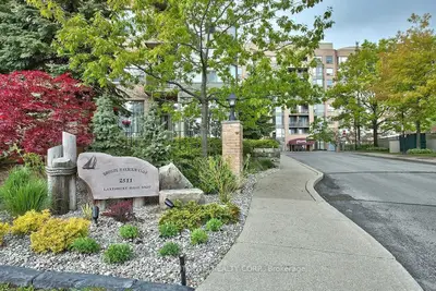 2511 Lakeshore Road W 422, Oakville, On L6l 6l9