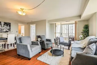 3888 Duke Of York Boulevard 2133, Mississauga, ON L5B 4P5