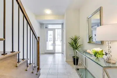 204 Wheat Boom Drive, Oakville, On L6h 0m1