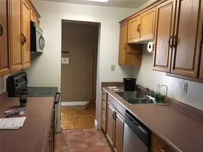 20 Speers Road 1205, Oakville, ON L6K 3R5