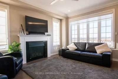 3090 Blackfriar Commons, Oakville, ON L6H 0R3