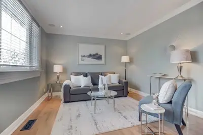 839 Atwater Avenue, Mississauga, ON L5E 1L8