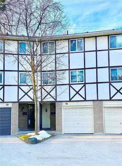 1485 Gulleden Drive 18, Mississauga, ON L4X 2T2