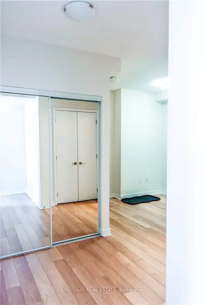 3975 Grand Park Drive 1909, Mississauga, ON L5B 0K4