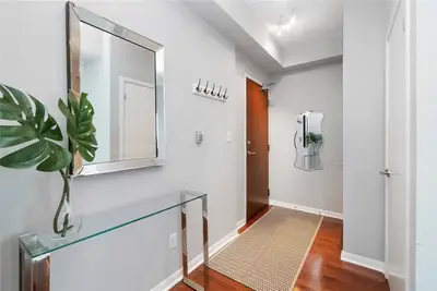 3391 Bloor Street 409, Toronto W08, ON M8X 1G3