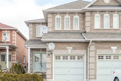 5739 Volpe Avenue, Mississauga, ON L5V 2X5