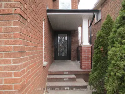 2993 Olympus Mews, Mississauga, ON L5N 4V5
