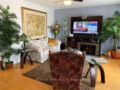 28 Rexway Drive, Halton Hills, ON L7G 1P8