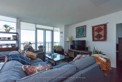 2230 Lake Shore Boulevard W 706, Toronto W06, ON M8V 1A5