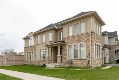 2579 Grand Oak Trail, Oakville, On L6m 0r4
