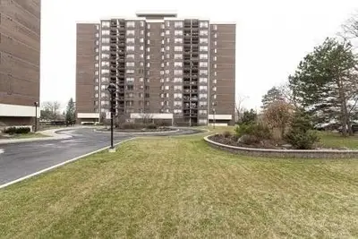 2556 Argyle Road 702, Mississauga, ON L5B 2H6