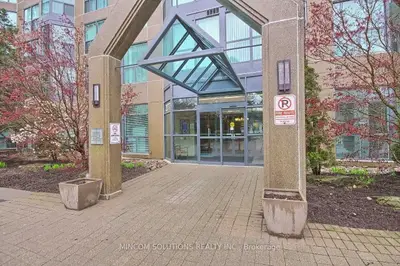 2177 Burnhamthorpe Road W 904, Mississauga, ON L5L 5P9