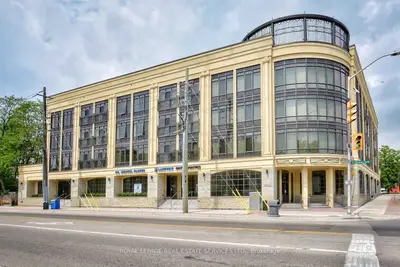 205 Lakeshore Road W 406, Oakville, On L6k 1b3