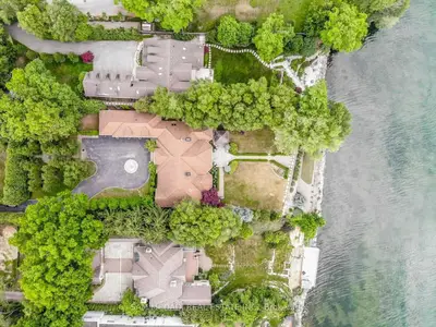 5138 Lakeshore Road W, Burlington, On L7l 1b9