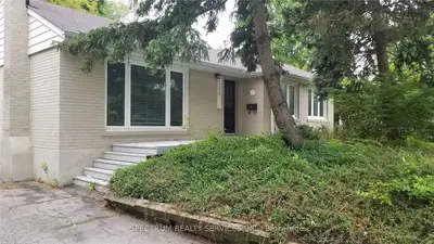 556 Weir Avenue, Oakville, On L6l 4x4