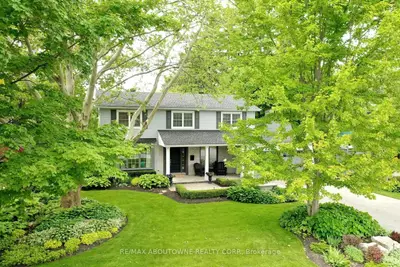 1555 Venetia Drive, Oakville, On L6l 1k8