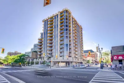 Condo Apartment in Burlington