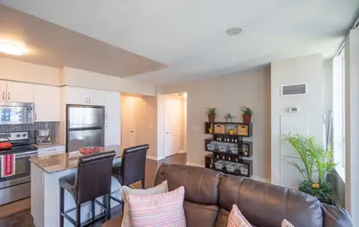 2230 Lake Shore Boulevard W 2505, Toronto W06, ON M8V 0B2