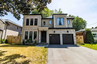 521 Taplow Crescent, Oakville, ON L6L 4V9
