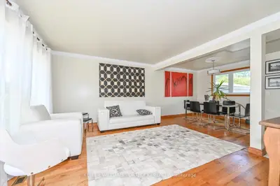 3327 Brandon Gate Drive, Mississauga, ON L4T 3J7