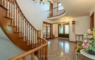 1607 Carrington Road, Mississauga, ON L5M 2K3