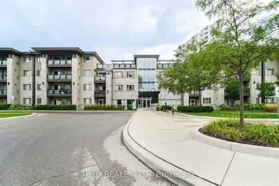 570 Lolita Gardens 310, Mississauga, ON L5A 0A1