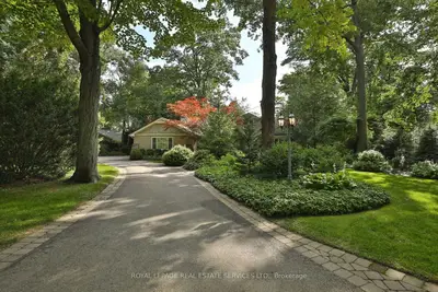 1098 Rosemary Lane, Oakville, On L6j 1z1