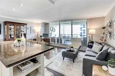 50 Quebec Avenue 705, Toronto W02, ON M6P 4B4