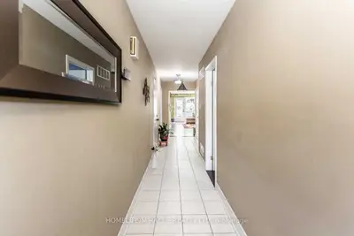 2803 Hollington Crescent, Mississauga, ON L5K 1E8