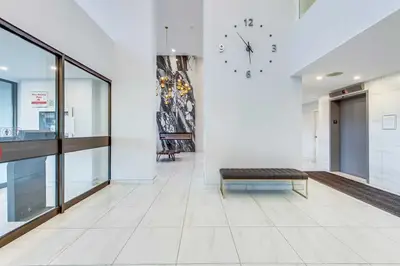 1580 Mississauga Valley Boulevard 208, Mississauga, ON L5A 3T8