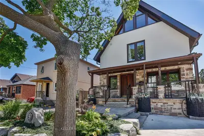 397 Melrose Street, Toronto W06, ON M8Z 1H2