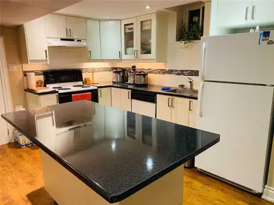 3725 Althorpe Circle, Mississauga, ON L5N 7G5