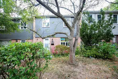 1050 Shawnmarr Road 135, Mississauga, ON L5H 3V1